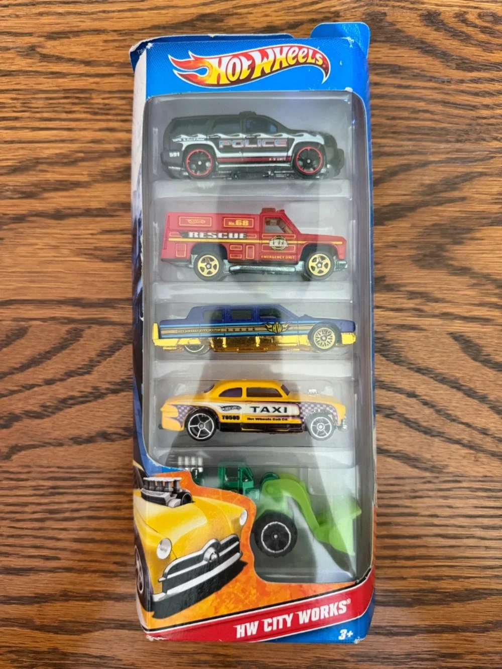 Lot of 11 Hot Wheels New on Card City Works Track Stars Dream Garage Flames Etc